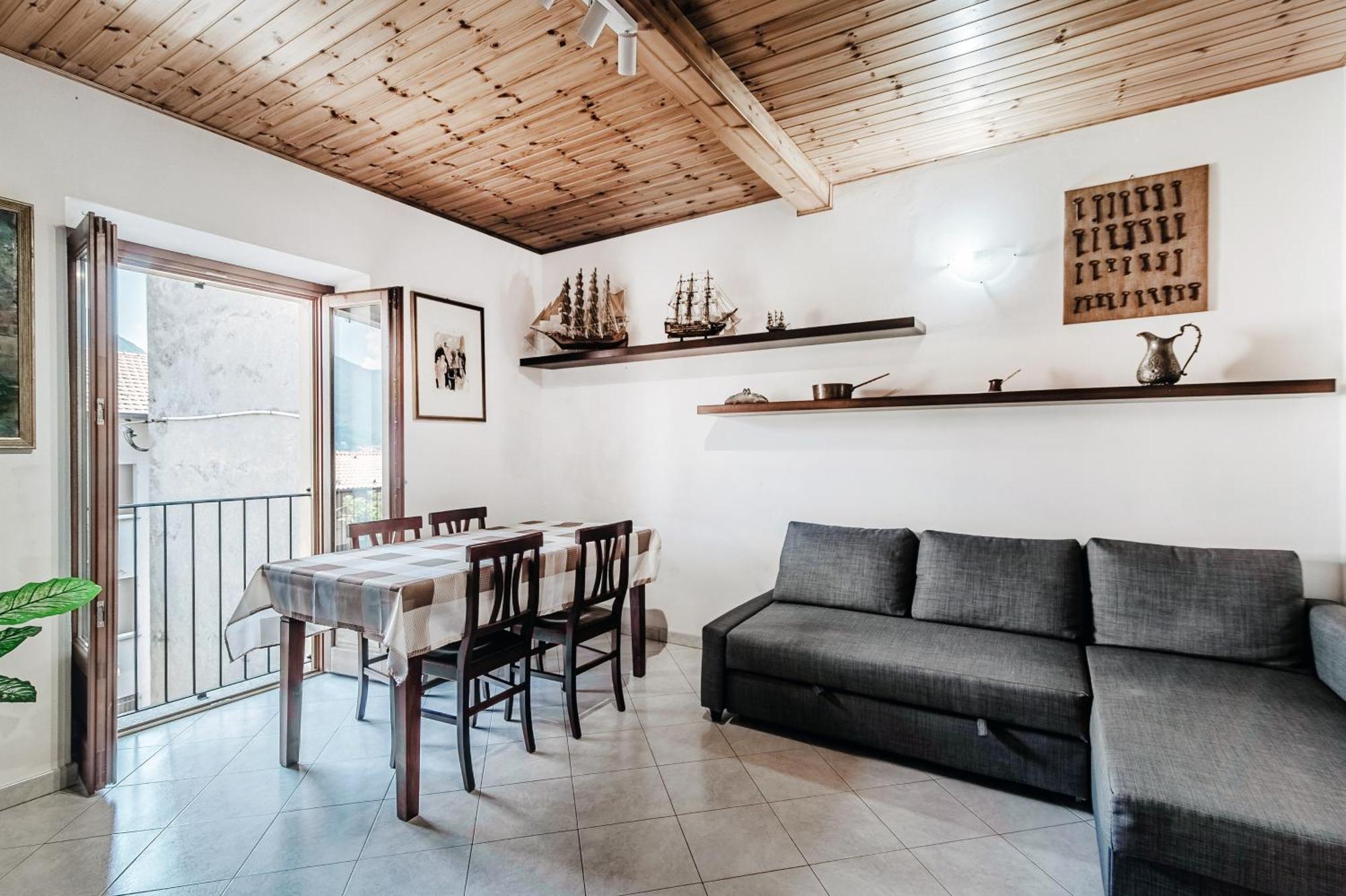 Delizioso Bilocale Vista Lago Colonno Εξωτερικό φωτογραφία