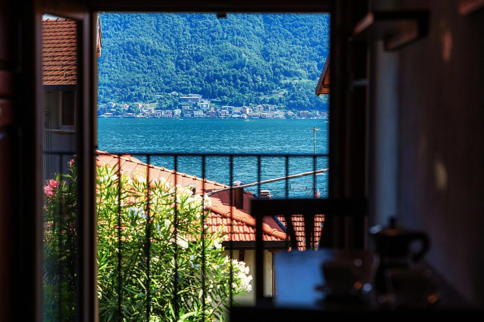 Delizioso Bilocale Vista Lago Colonno Εξωτερικό φωτογραφία