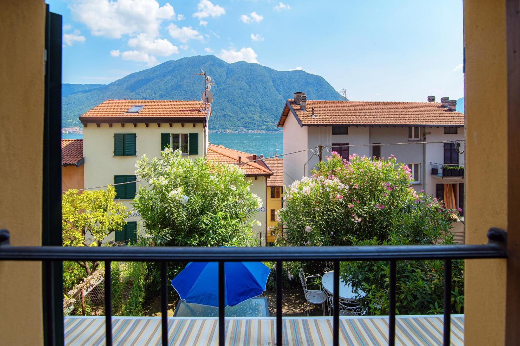 Delizioso Bilocale Vista Lago Colonno Εξωτερικό φωτογραφία