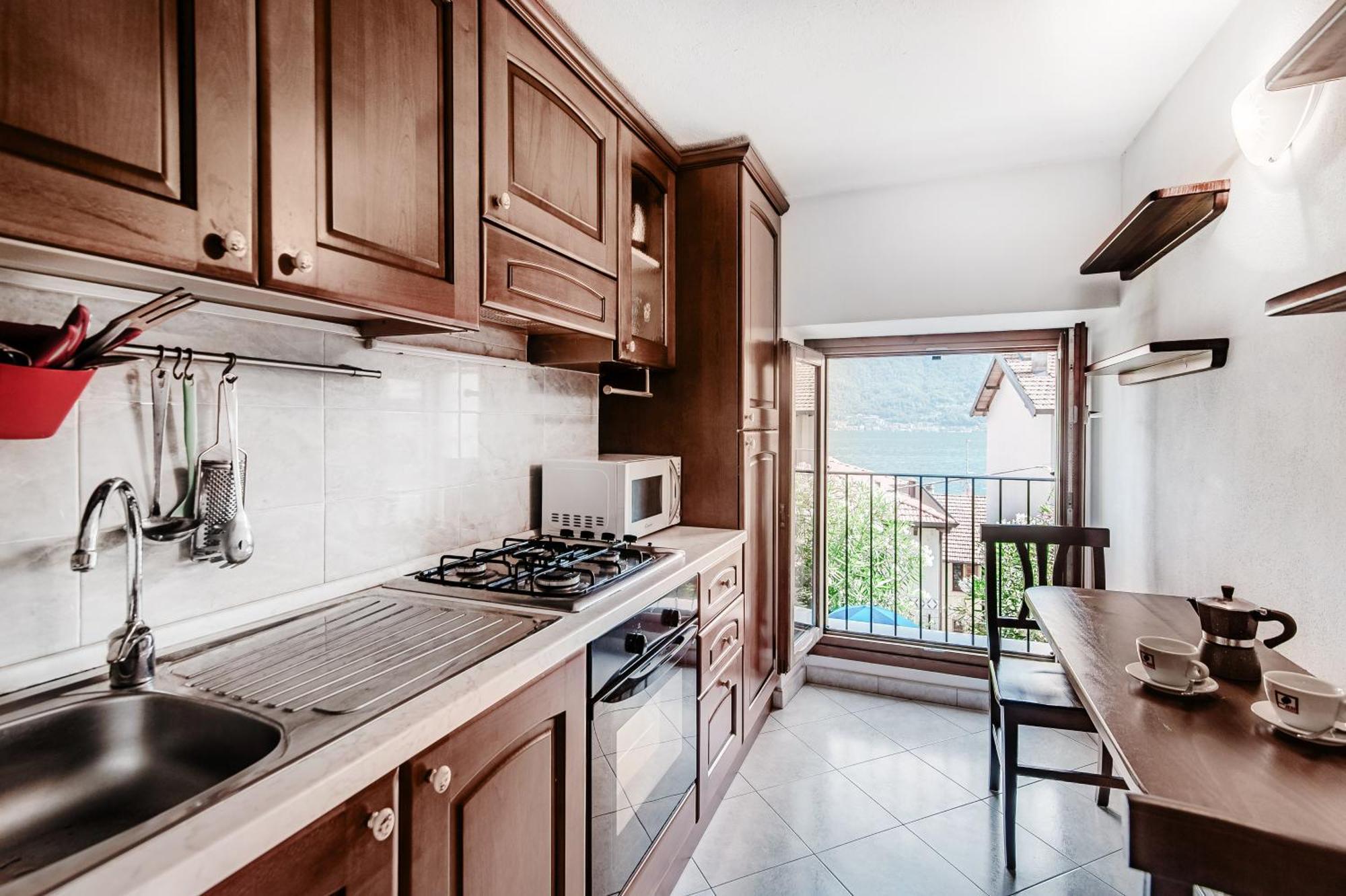 Delizioso Bilocale Vista Lago Colonno Εξωτερικό φωτογραφία