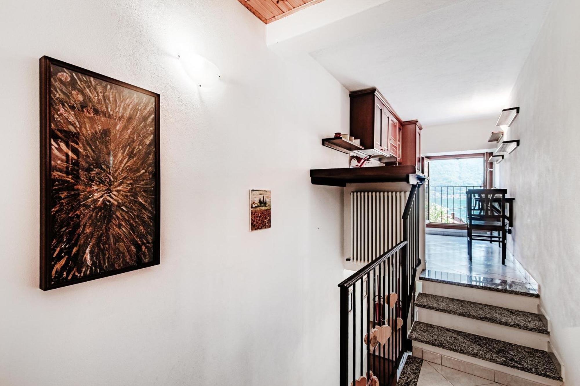 Delizioso Bilocale Vista Lago Colonno Εξωτερικό φωτογραφία